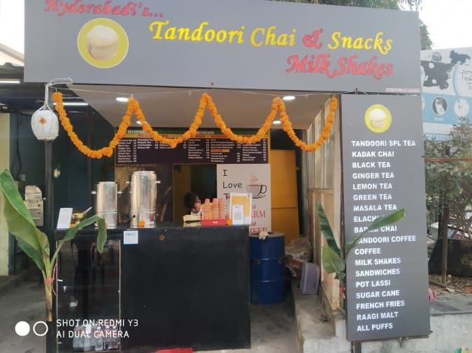 Hyderabadi's Tandoori Chai, Snacks & Milkshakes
