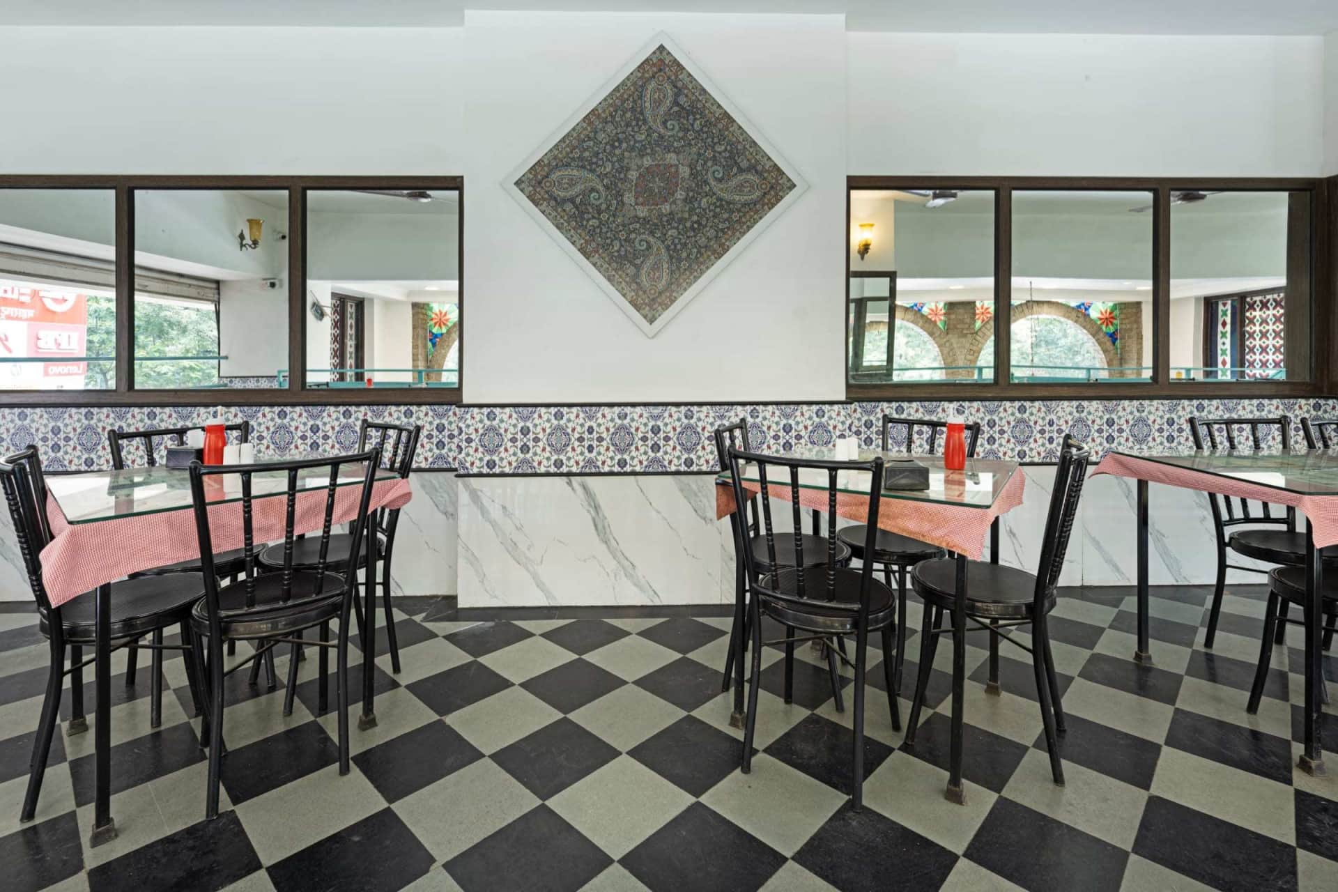 Restaurant image