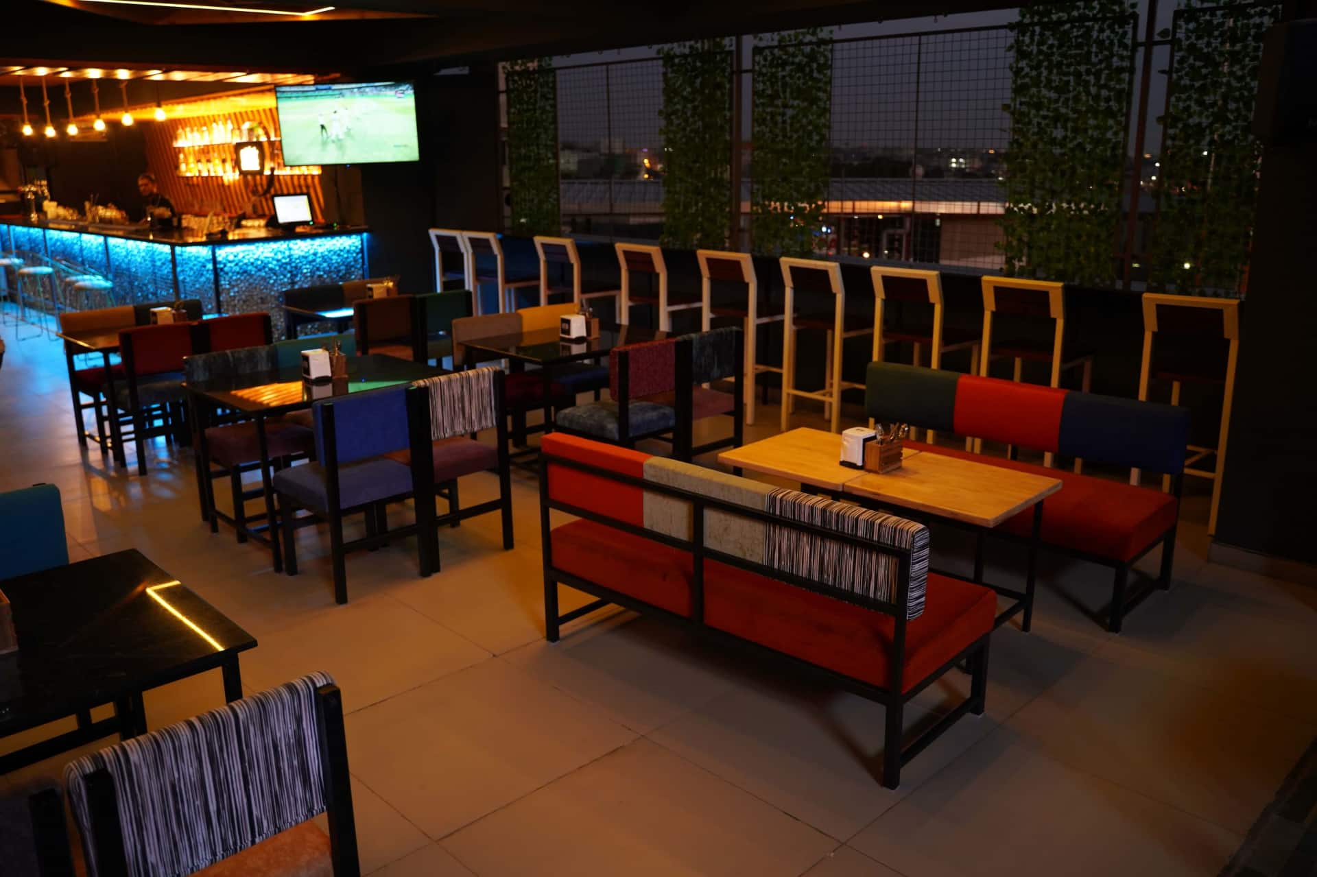 Skyline Rooftop Bar & Kitchen