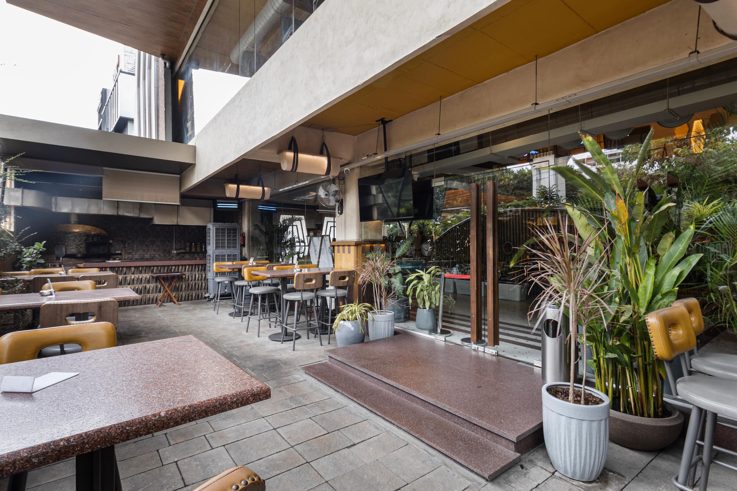 birthday restaurants, birthday celebration places, birthday party restaurants, birthday dinner, birthday brunch, celebration restaurants, party restaurants, group dining, private dining - Zythum Brewing Co. - img1