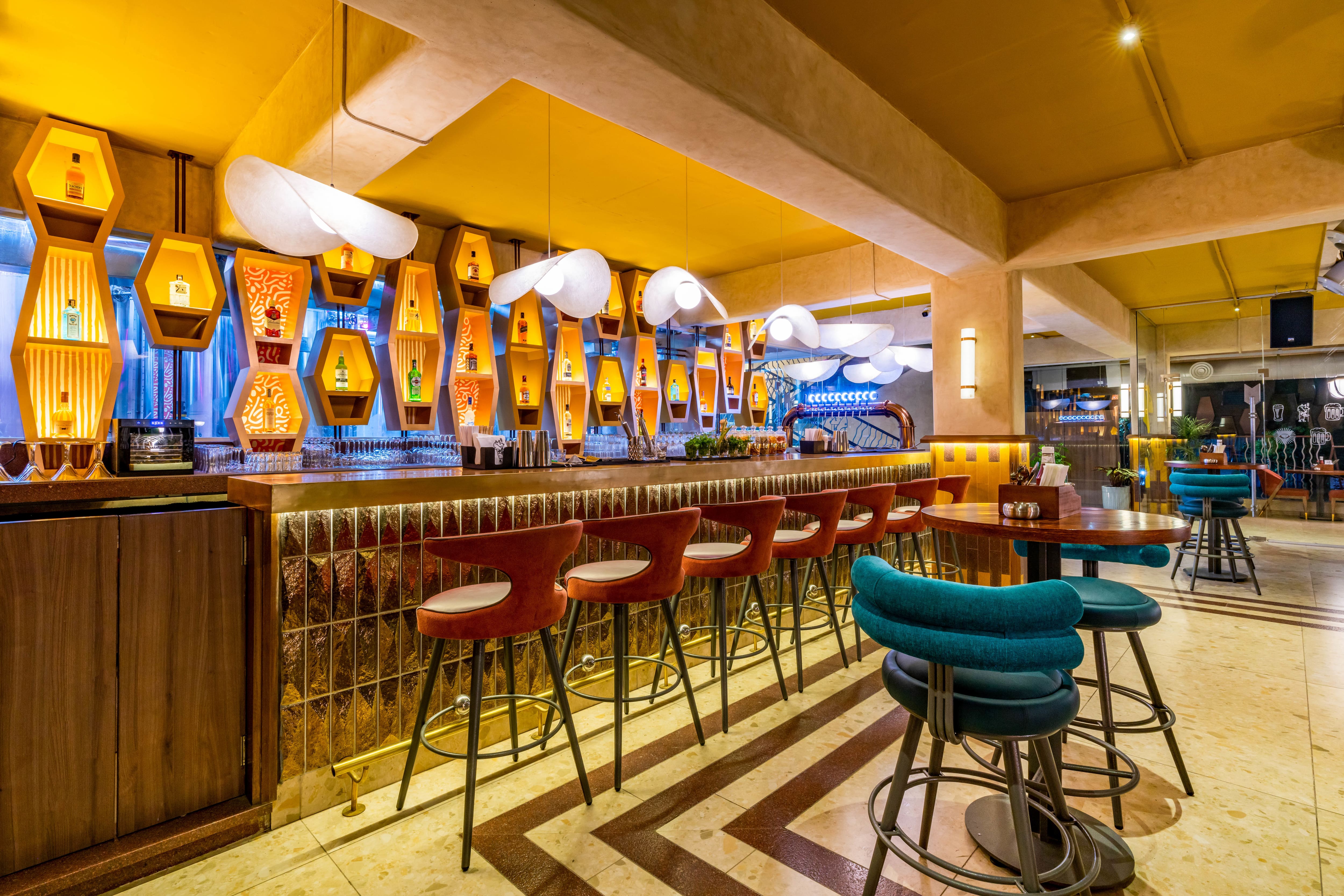party bars, nightlife, fun bars for groups, night spots, late night bars, night clubs, dance clubs, party clubs near me, nightlife near me - Zythum Brewing Co. - img5