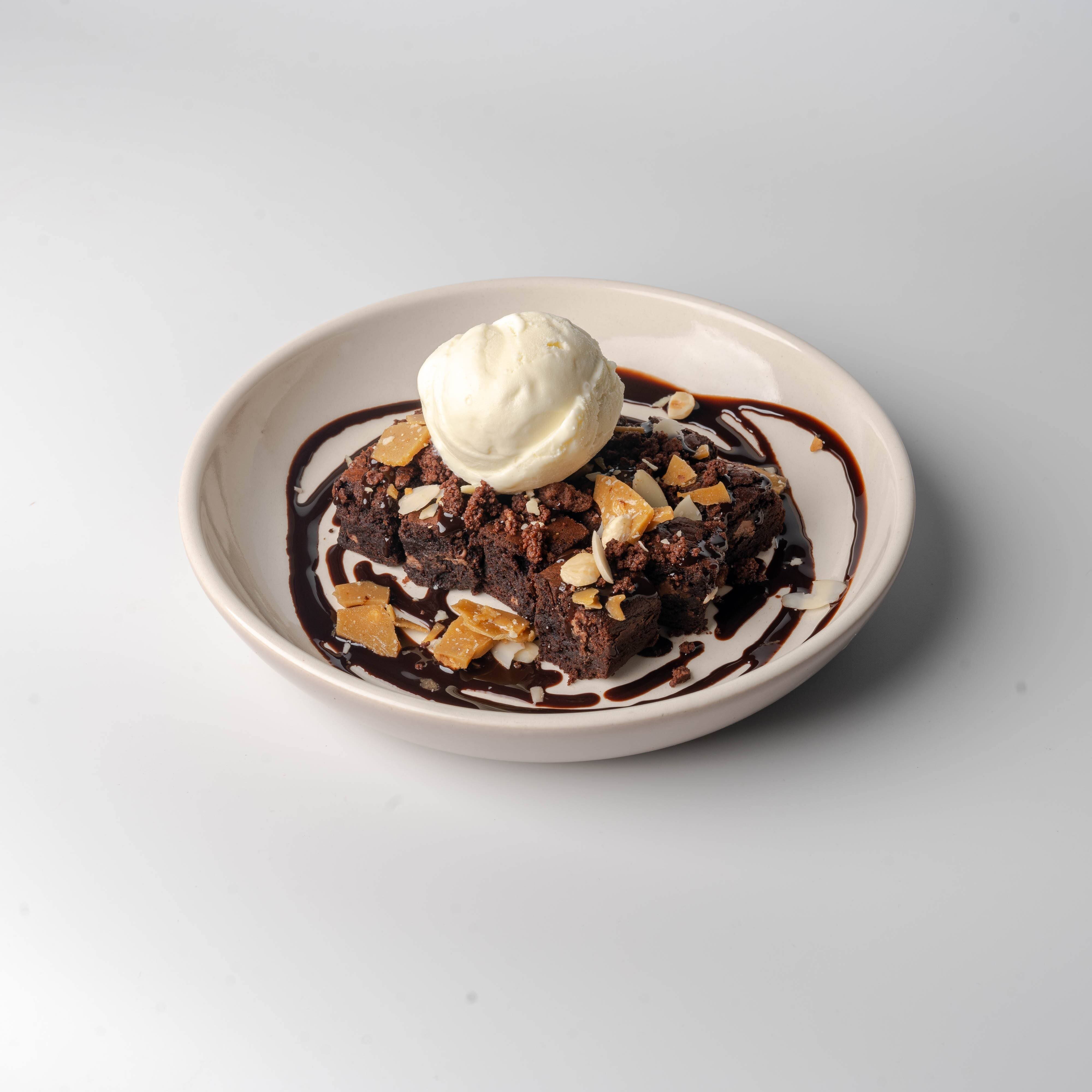 coffee places near me, cafe nearby, coffee house near me, cafes with wifi, coffee places - KUP Modern Kitchen & Coffee Bar - img2