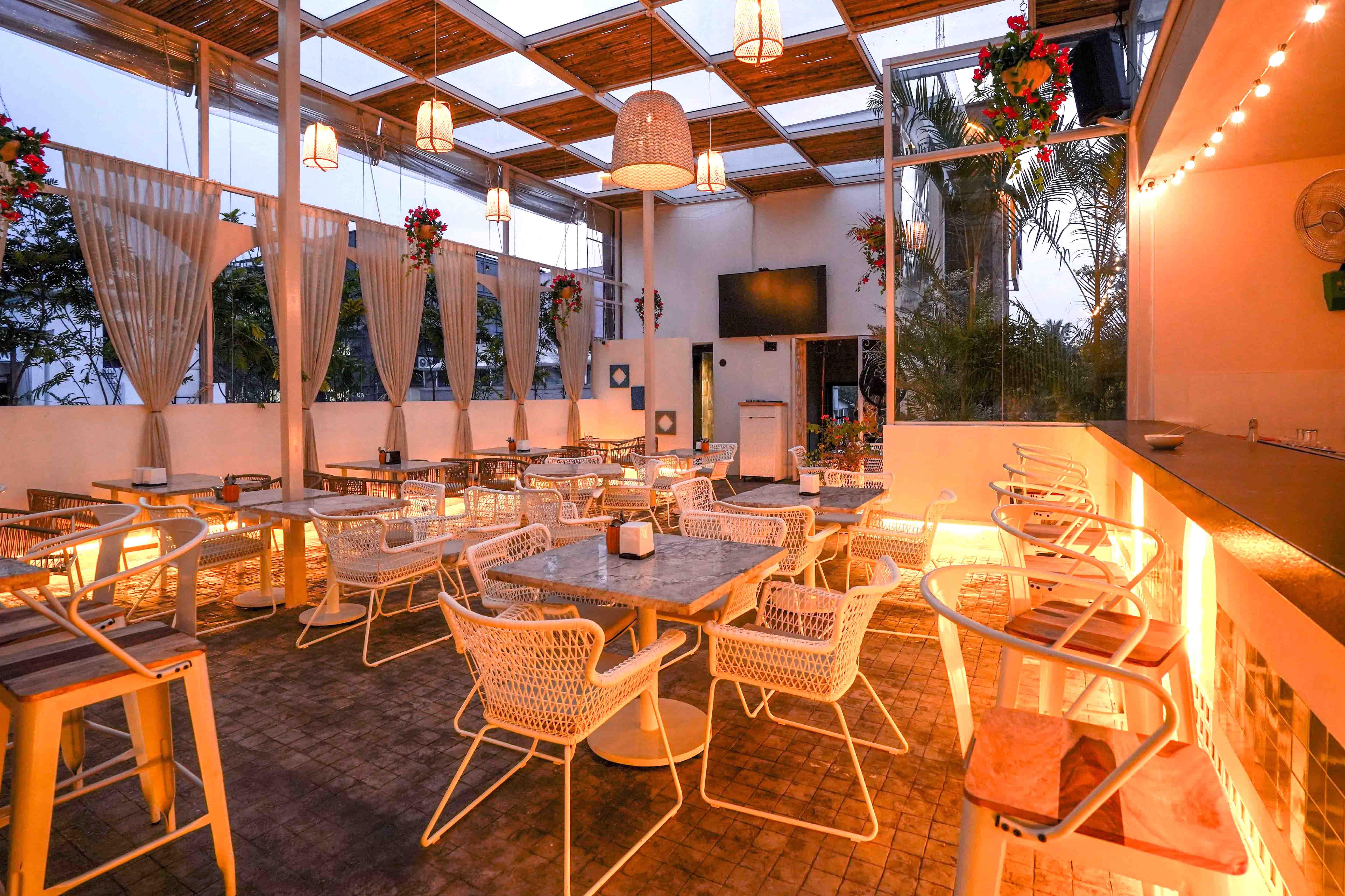 book-table-and-online-reservation-at-rooftop-at-raw-koramangala-5th