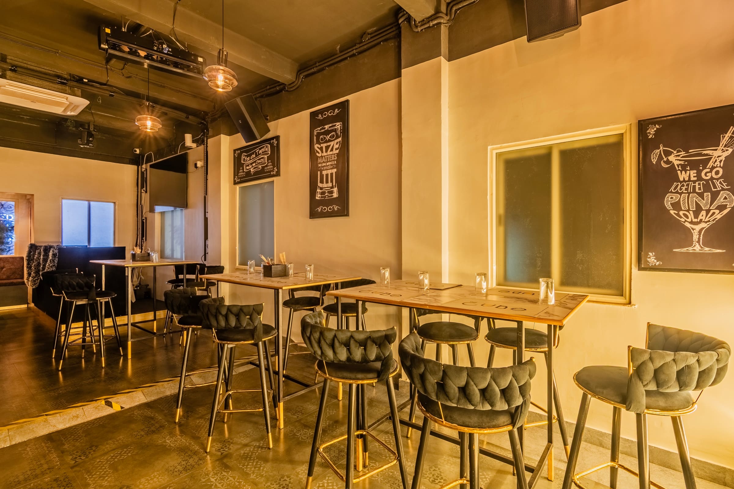 rooftop restaurants near me, rooftop restaurants, sky bar, best bars near me, rooftop bars - The Cube - img5