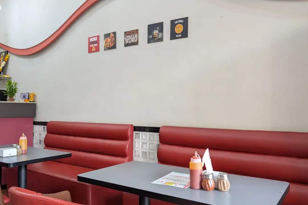 pizza, best pizza, pizza slice, pepperoni pizza, wood fired pizza, artisanal pizza, deep dish pizza, new york style pizza, pizza deals - Eva's Pizza - img1
