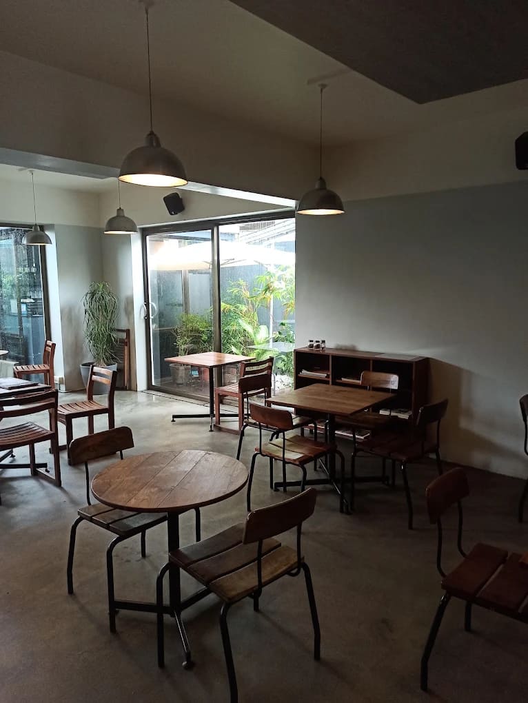 hot chocolate, hot chocolate cafes, chocolate cafes, chocolate drinks, cafes, dessert cafes - Zen Cafe - img1