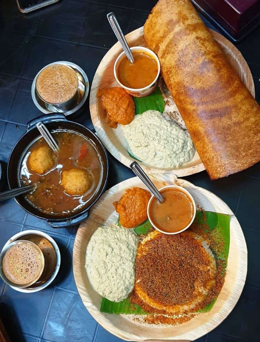 maharashtrian thali, veg thali, puran poli, bhakri, vegetarian restaurants - Durvankur - img2