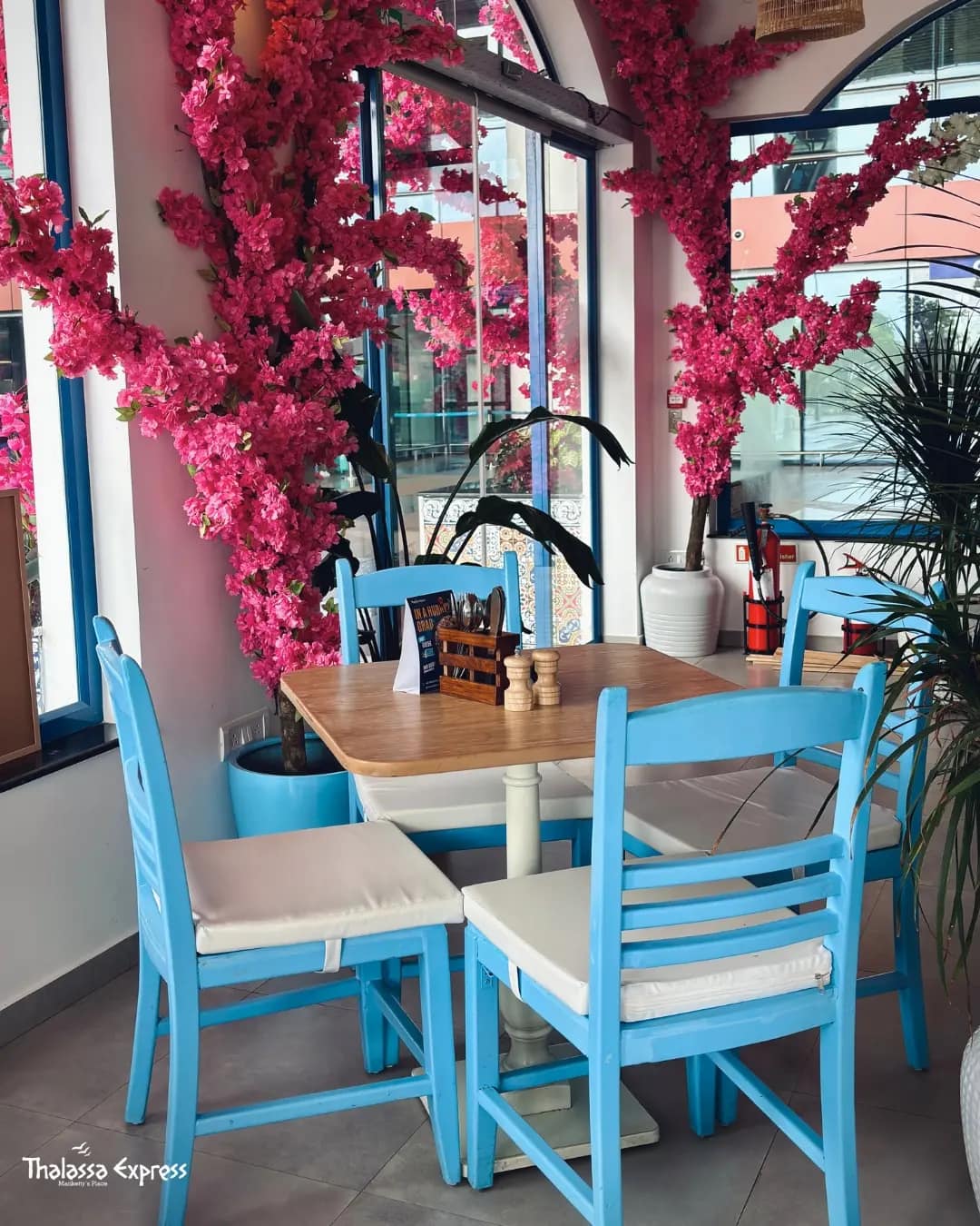 sea view restaurants, group dining restaurants, large group restaurants, beachfront restaurants, family restaurants - Thalassa - img1