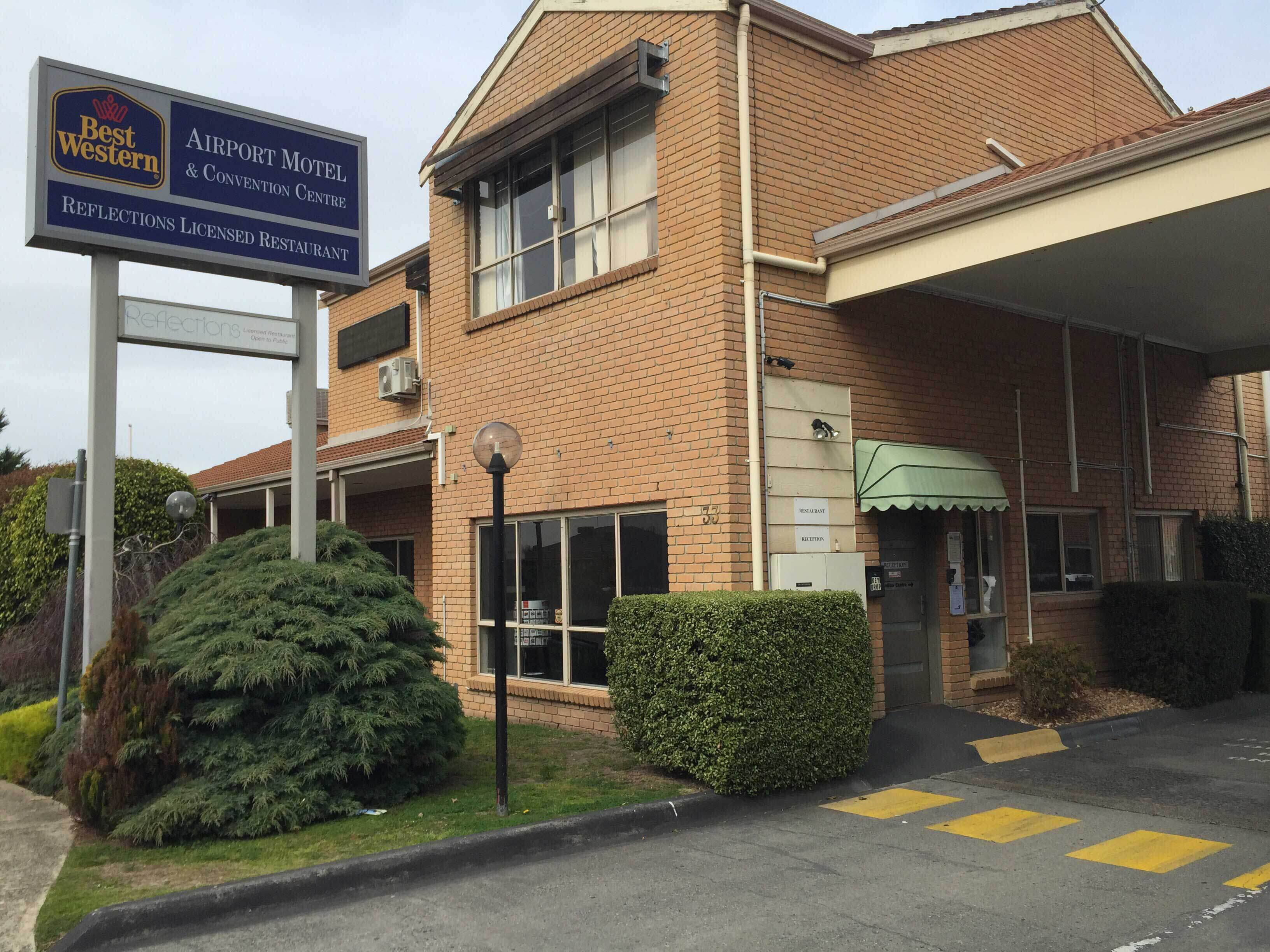 Menu of Reflections at the Best Western, Attwood, Melbourne