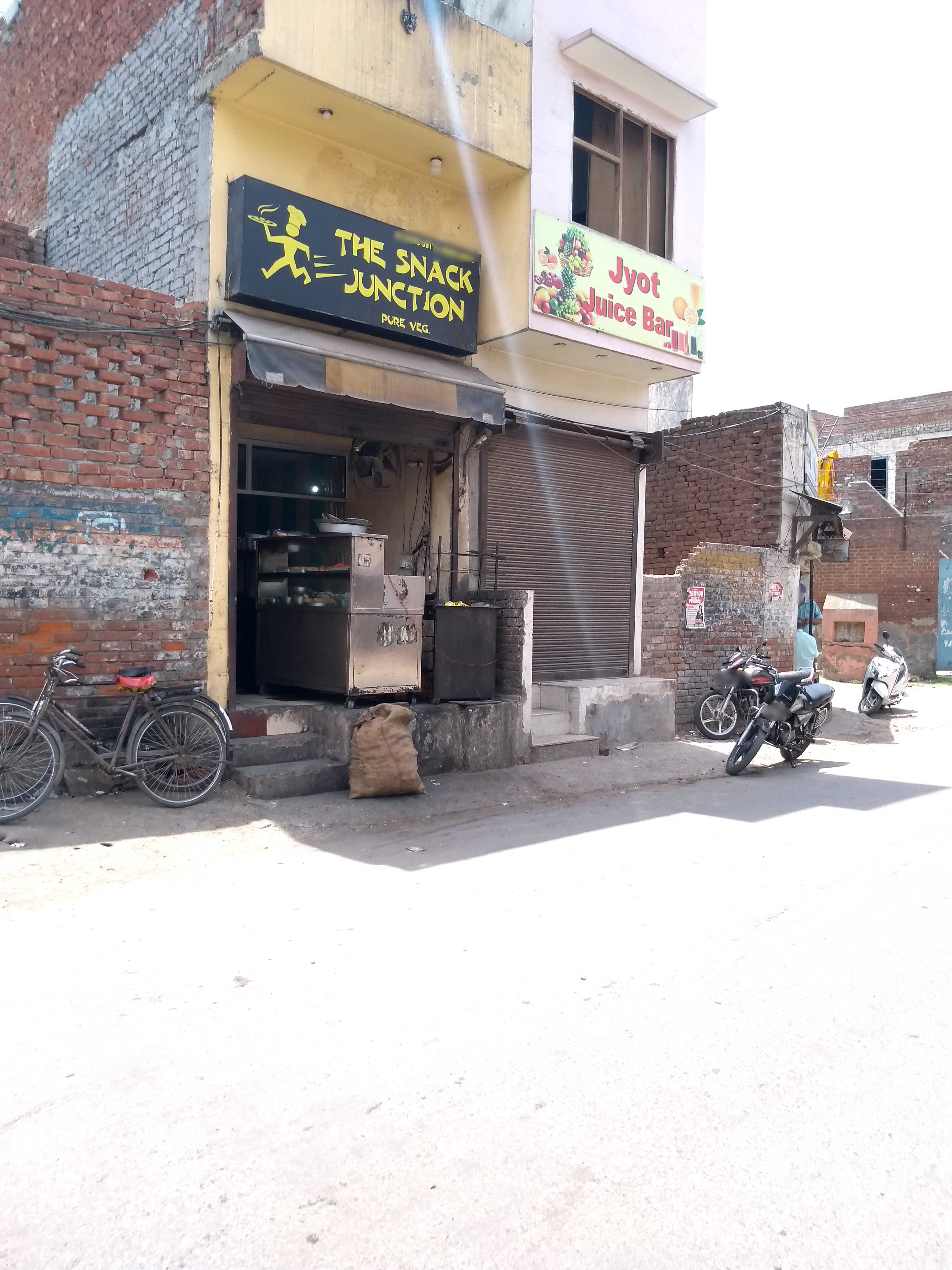The Snack Junction, Mohan Nagar order online Zomato
