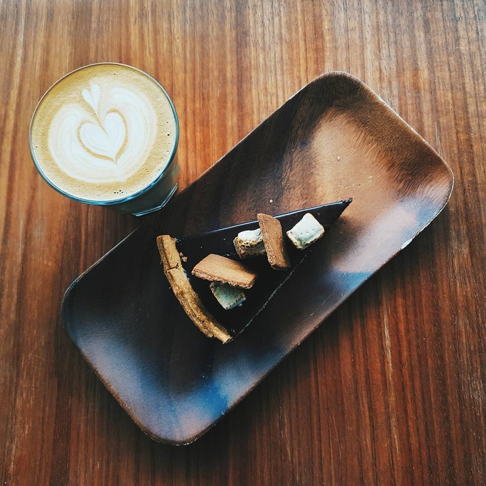 Windowsill Pies Photos Pictures Of Windowsill Pies Bishan