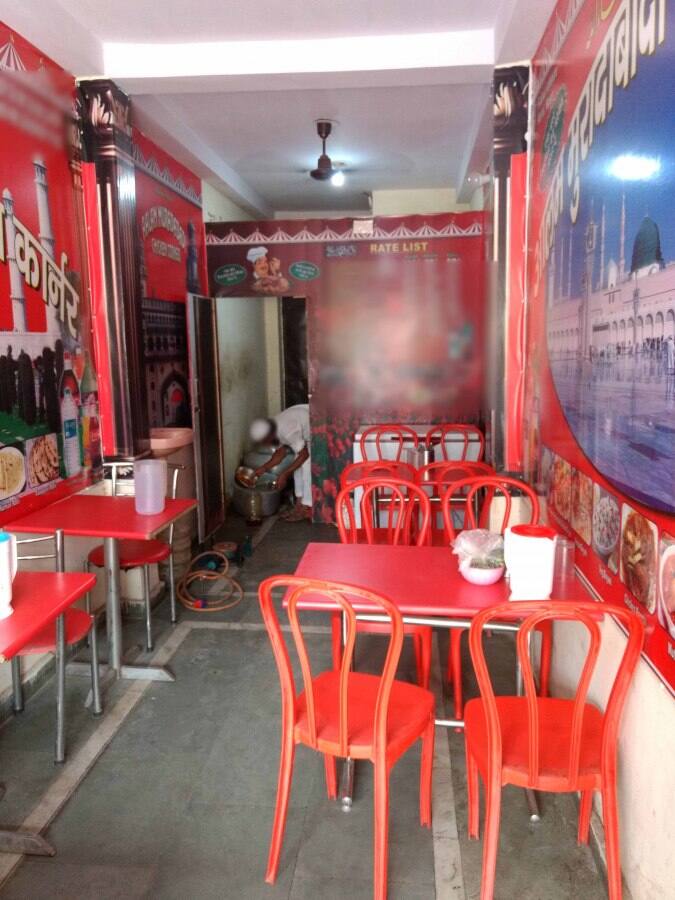 Aalam Muradabadi Chicken Corner