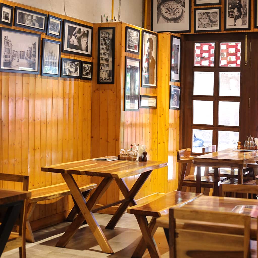 pizzerias, pizza restaurants, italian restaurants, wood fired pizza, neapolitan pizza, sourdough pizza, thin crust pizza, artisanal pizza, gourmet pizza - Caffe Sicily - img3