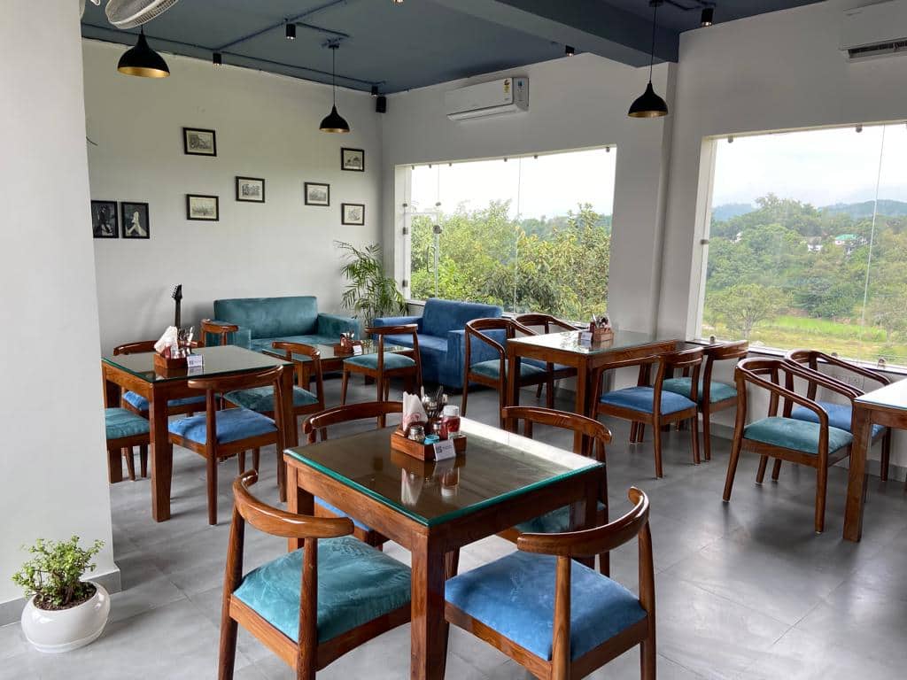 Colline Cafe image