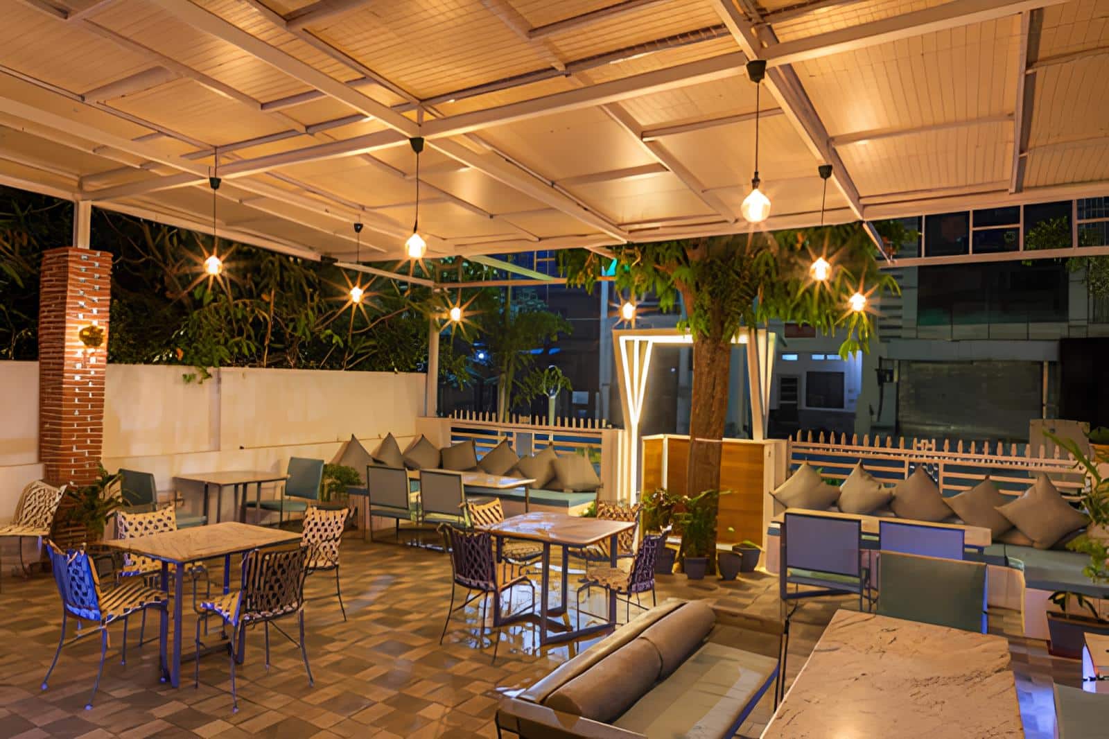 pet friendly places, pet friendly cafes, pet friendly dining, dog friendly restaurants, dog friendly cafes - Assamica - img2