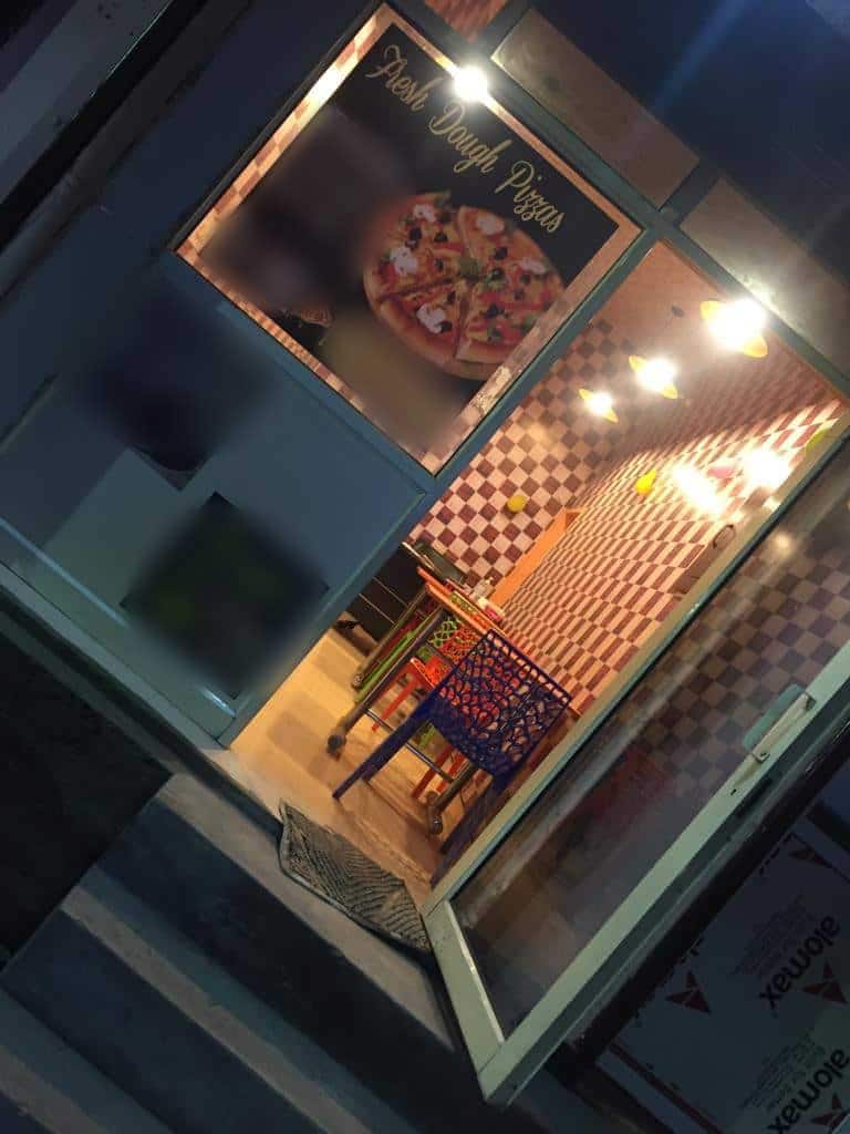 Pizza House image