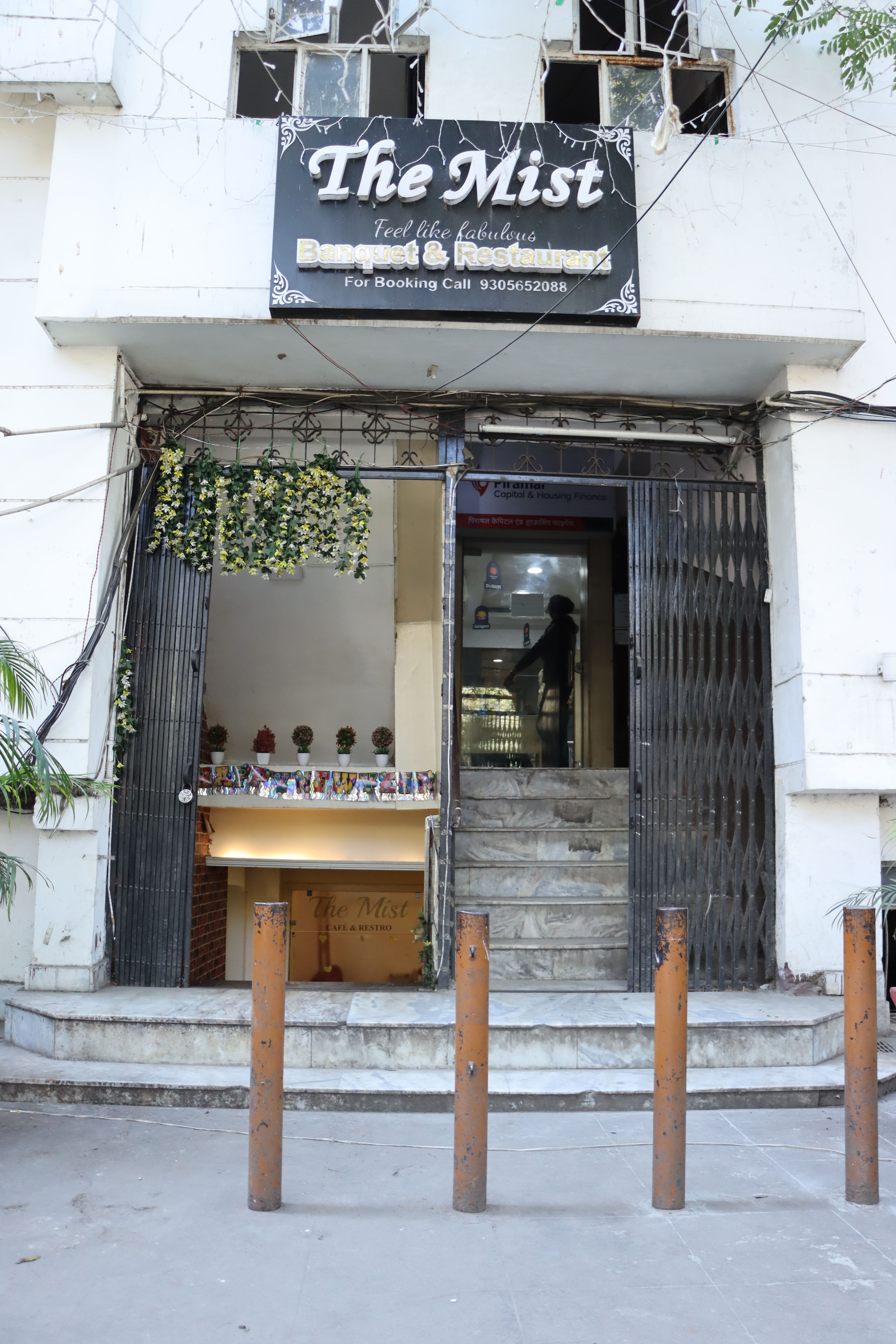 The Mist Cafe and Restro, Hazratganj order online Zomato