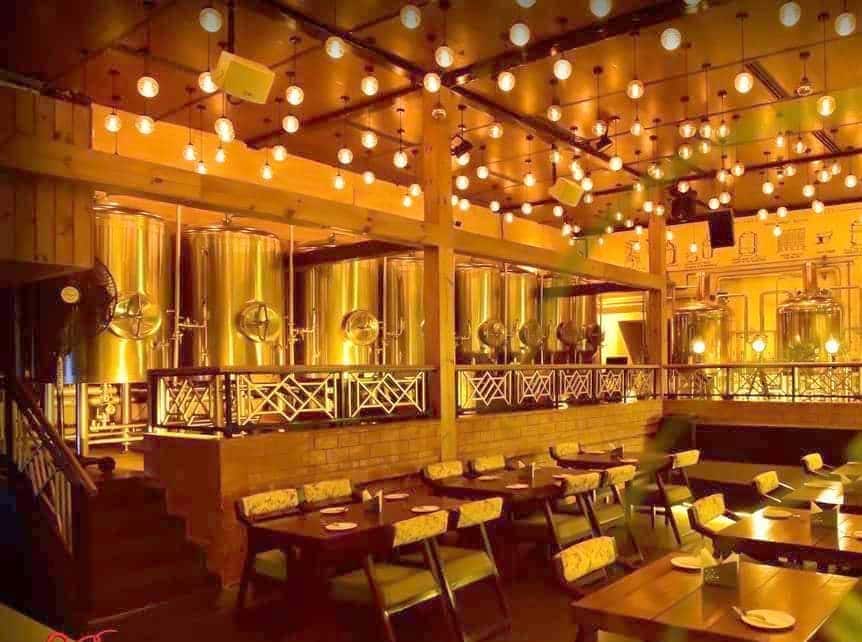 microbreweries, microbreweries near me, craft beer, breweries with food, breweries with food near me, brewery restaurant near me, craft beer near me - Soca - Brew Lounge - img4