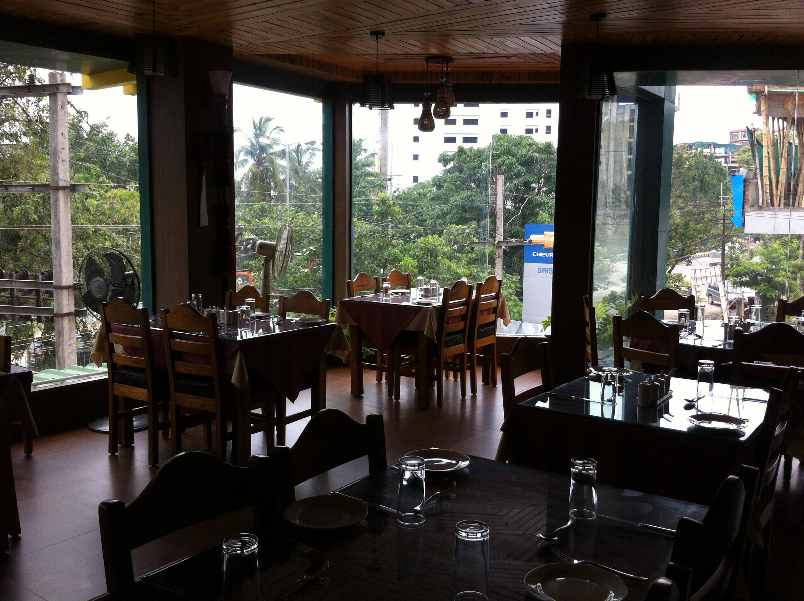 The GravyTy- Rooftop Restaurant cum Gaming Zone