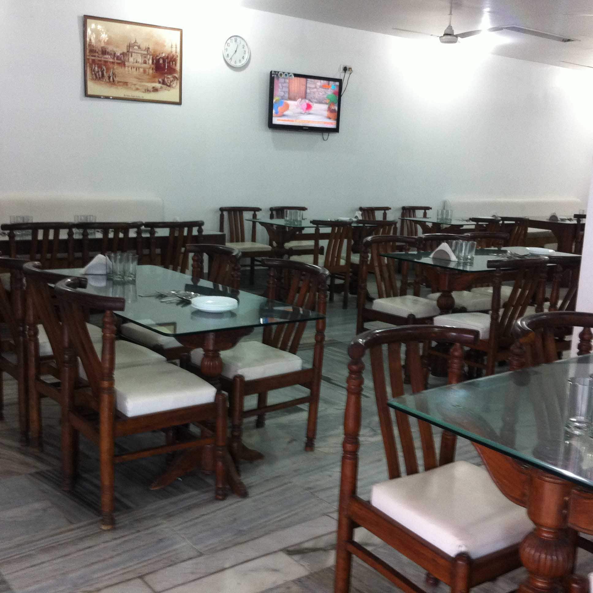 amritsari fish, fish fry, amritsari food, punjabi food, fish restaurants, seafood restaurants, fried fish, tandoori fish - Surjit Food Plaza - img2