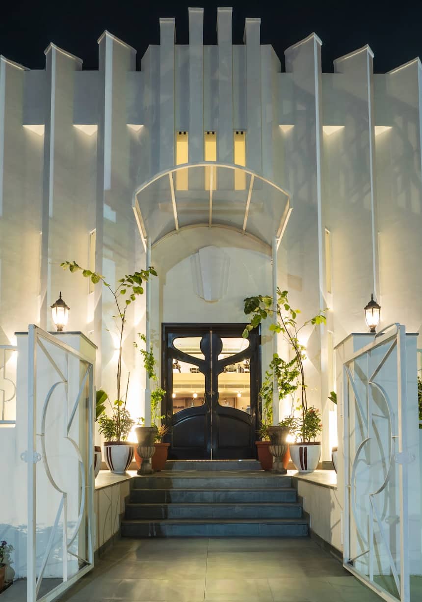 Restaurant image