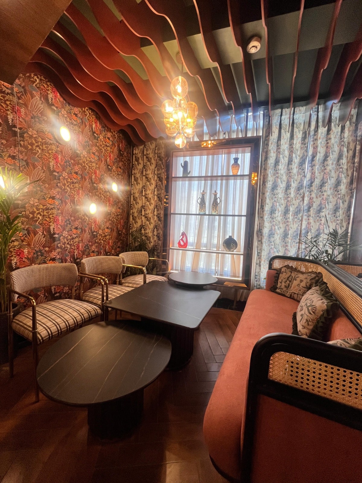 Restaurant image