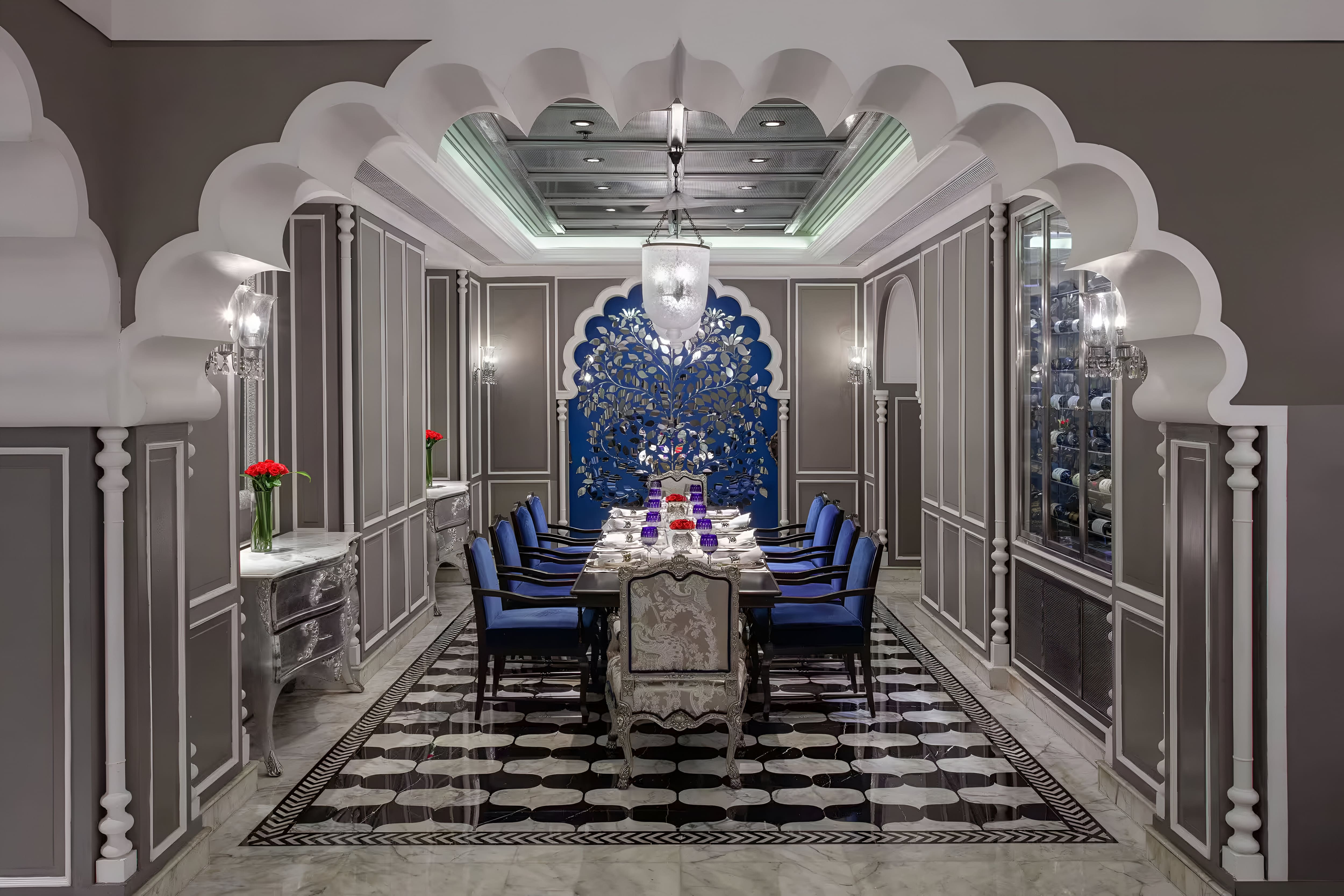 fine dining restaurants, family restaurants, family dining near me, indian fine dining - Dum-Pukht - ITC Maurya - img3