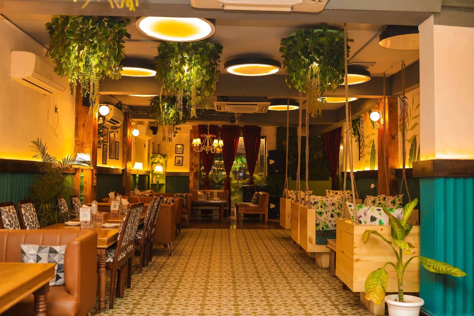 Restaurant image
