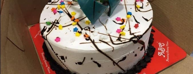 Custom Cakes by Manisha - Alphabet Theme Cake! Buttercream cake with  fondant accents. | Facebook