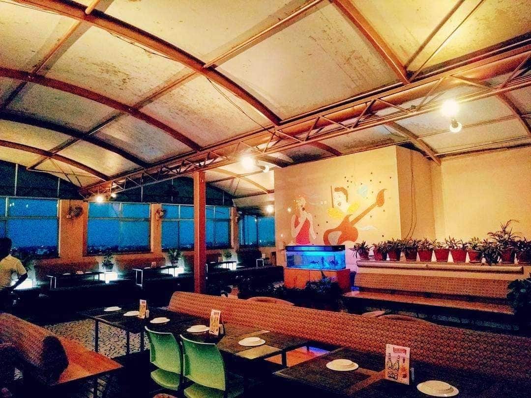 Restaurant image