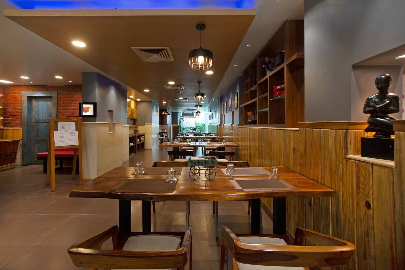 Bollywood Treats - Hotel Maurya