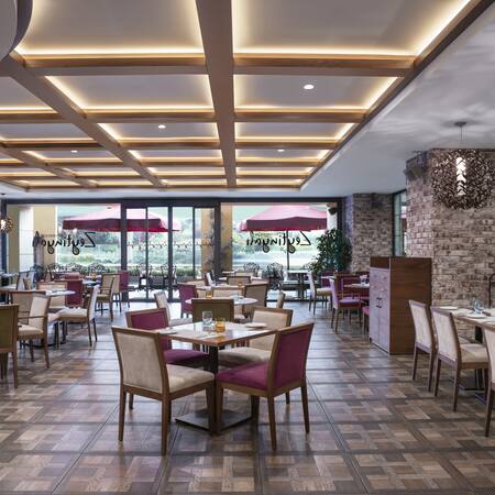 Restaurants In Doubletree By Hilton Istanbul Esentepe Istanbul Zomato Zomato Turkey