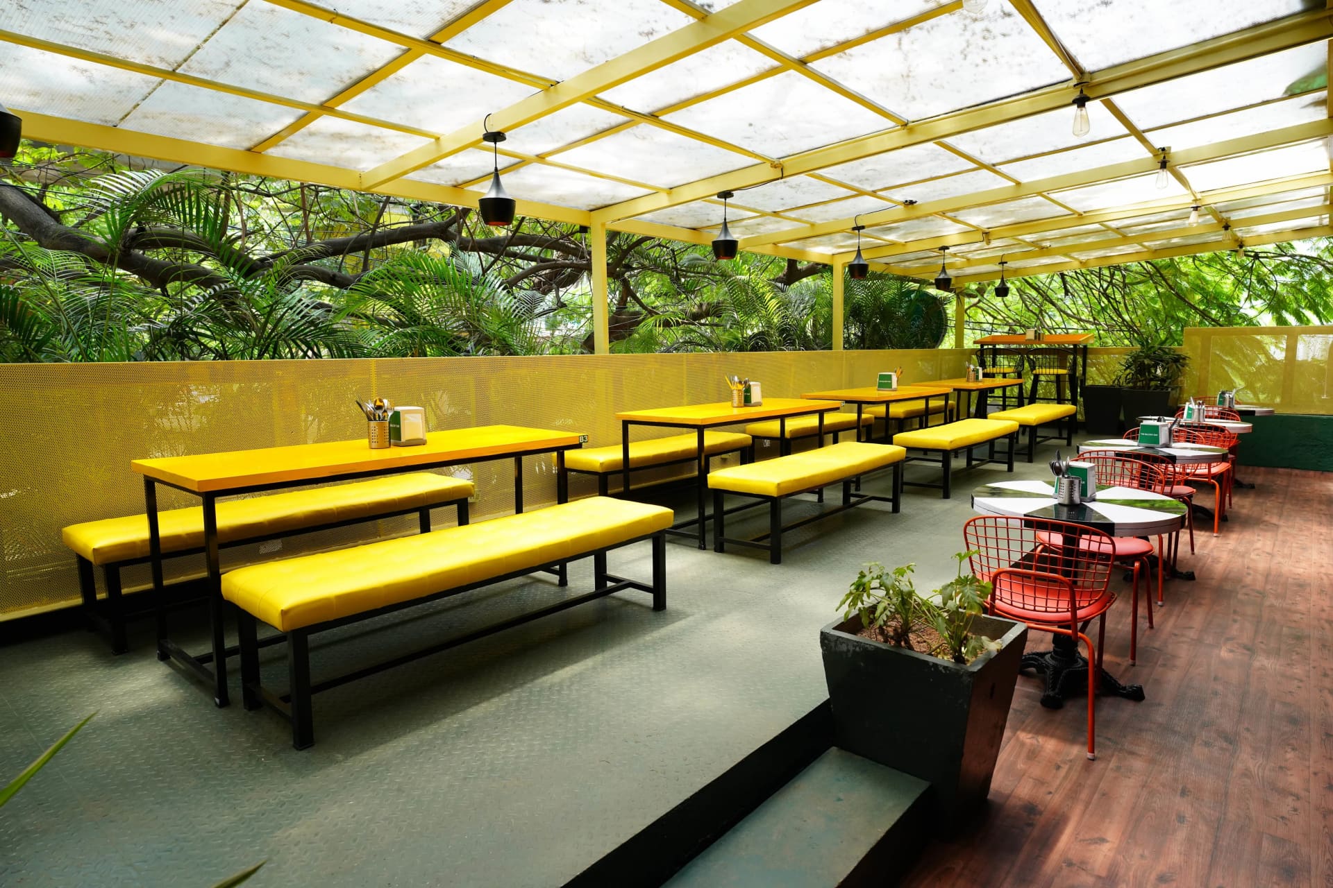resto bars, bars, pubs, bar and restaurant, cocktail bars - The Balcony Bar - img3