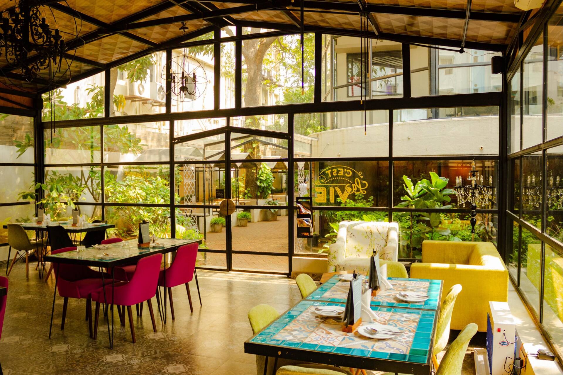 affordable cafe near me, budget friendly cafe near me, cheap cafe near me, budget cafe near me, affordable cafes - Cafe De Paris - img5
