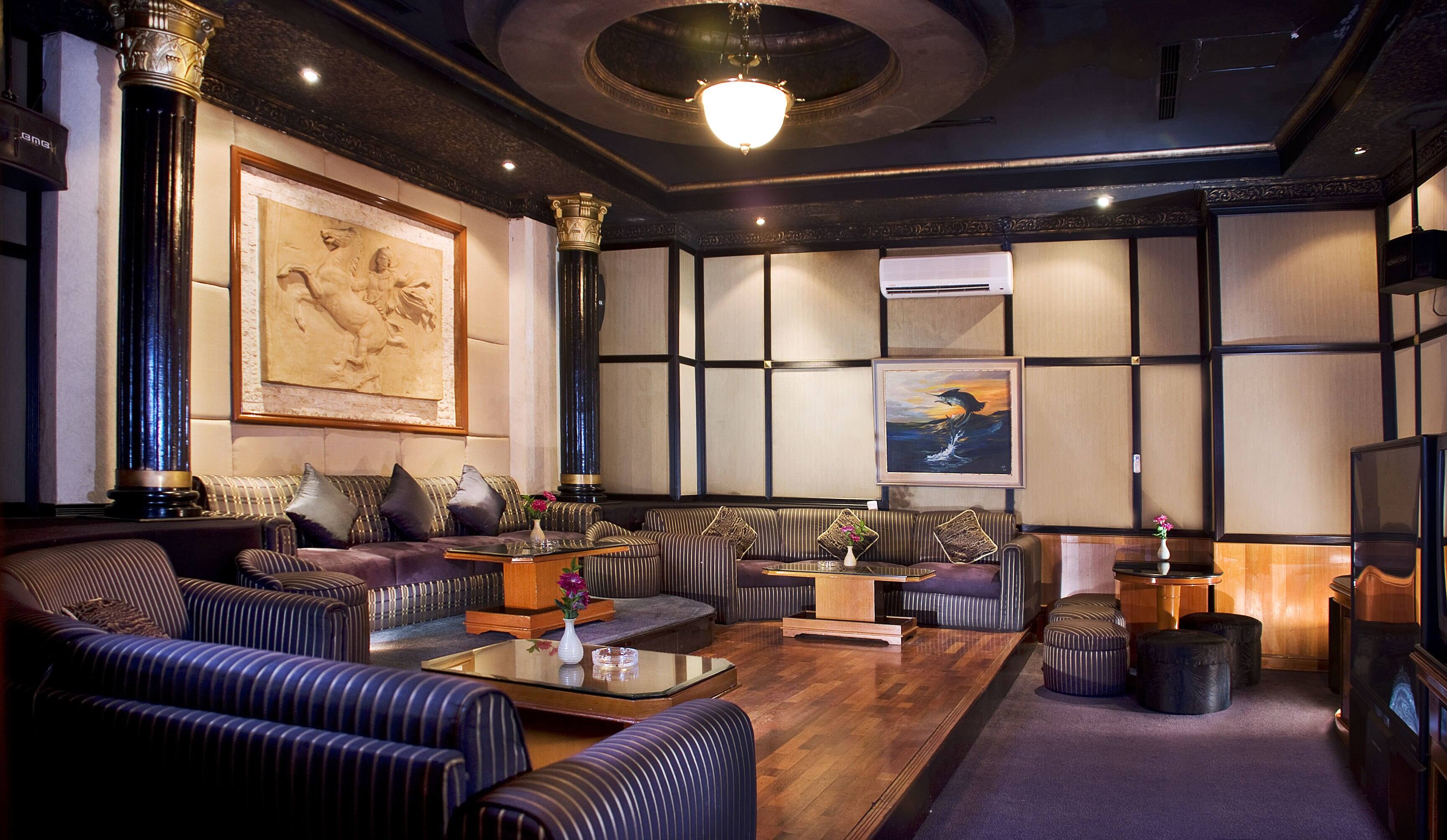 Yacht Club Karaoke Room The Media Hotel & Towers, Gunung Sahari