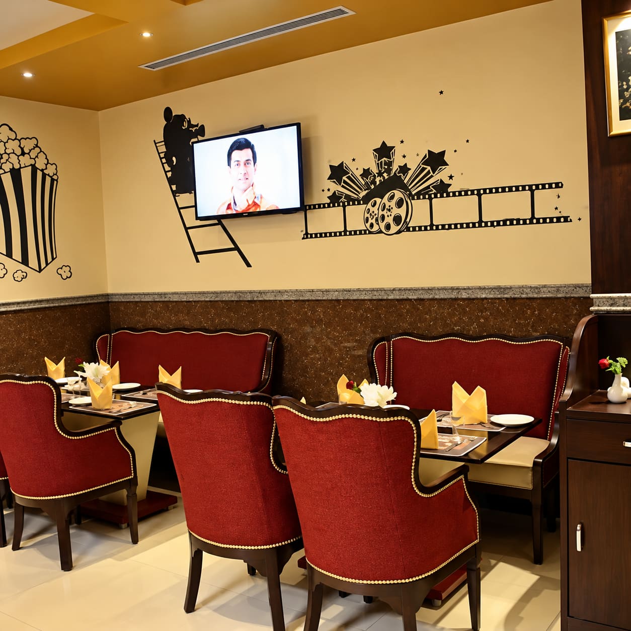 Star Planet Family Restaurant & Bar image