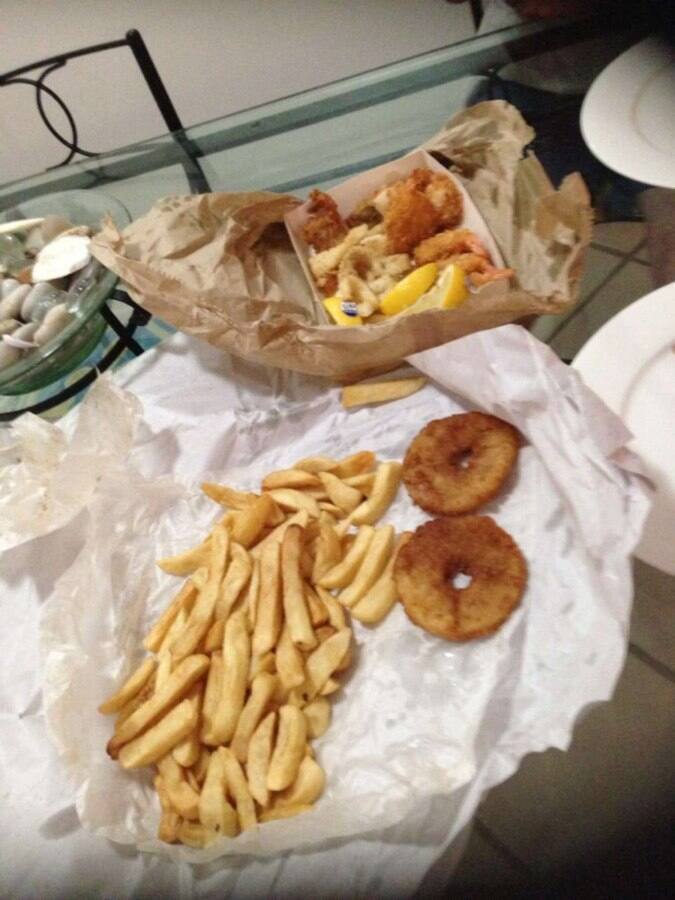 Off the Hook Takeaway Menu, Menu for Off the Hook Takeaway, Sunshine