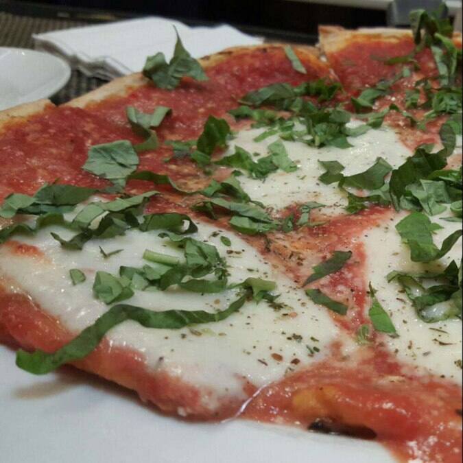 Mama Milano Pizza Bar, Old Town, Chicago Zomato