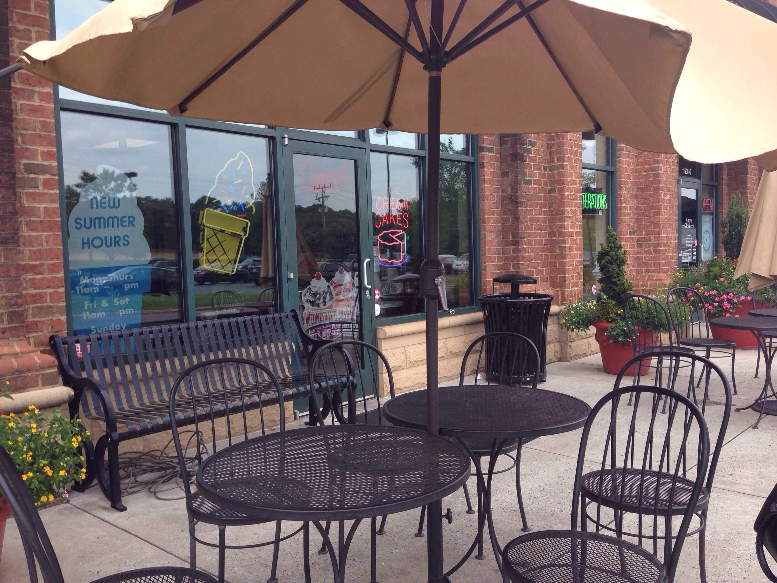 Carvel, Piper Glen, Charlotte Zomato