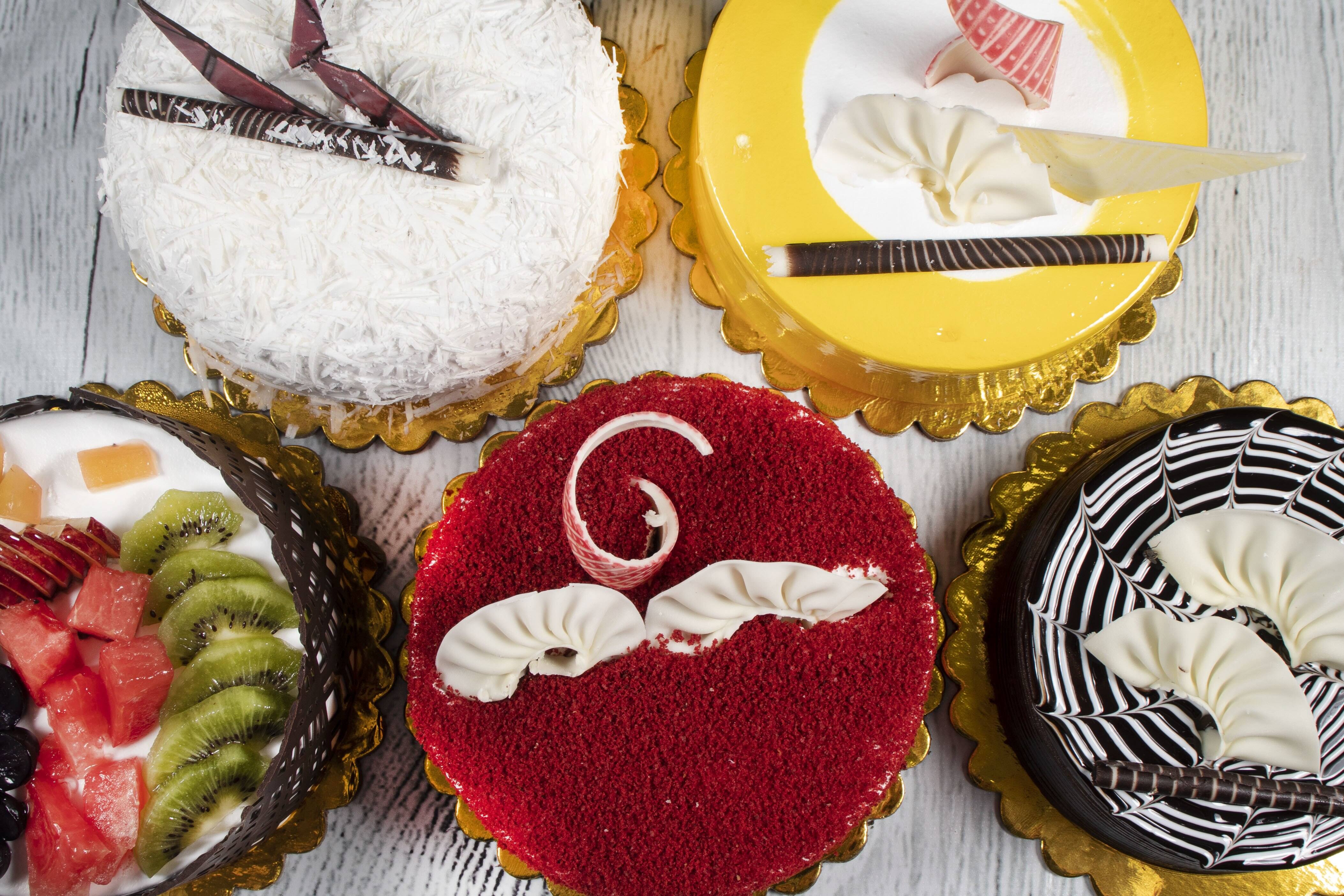 cake #cakedecorating #cakes #birthdaycake #chocolate #food #dessert  #cakesofinstagram #birthday #cakedesign #instafood #baking #foodporn… |  Instagram