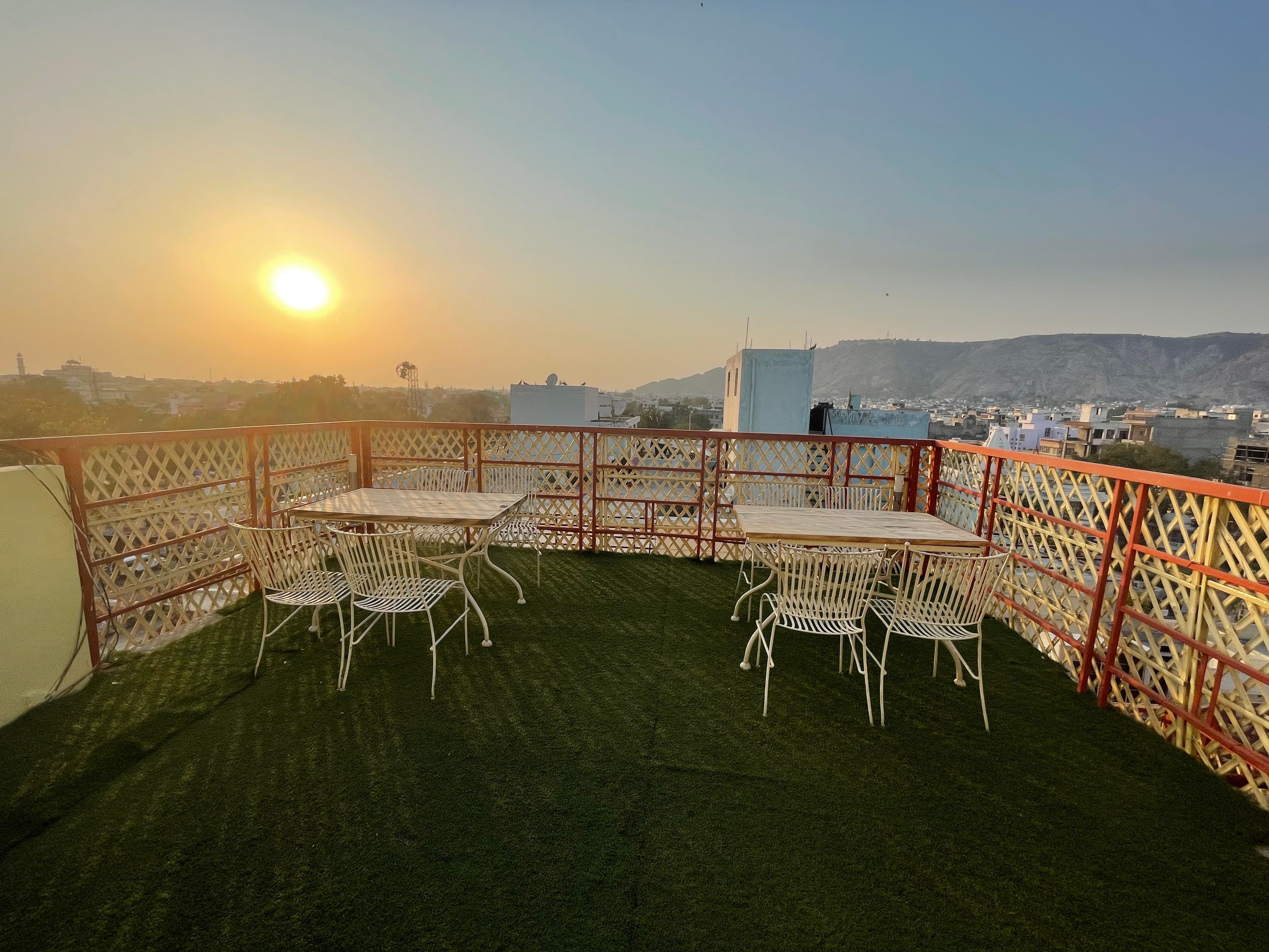 rooftop cafes, rooftop restaurants, cafes, coffee, cold coffee - Hawk View - img4