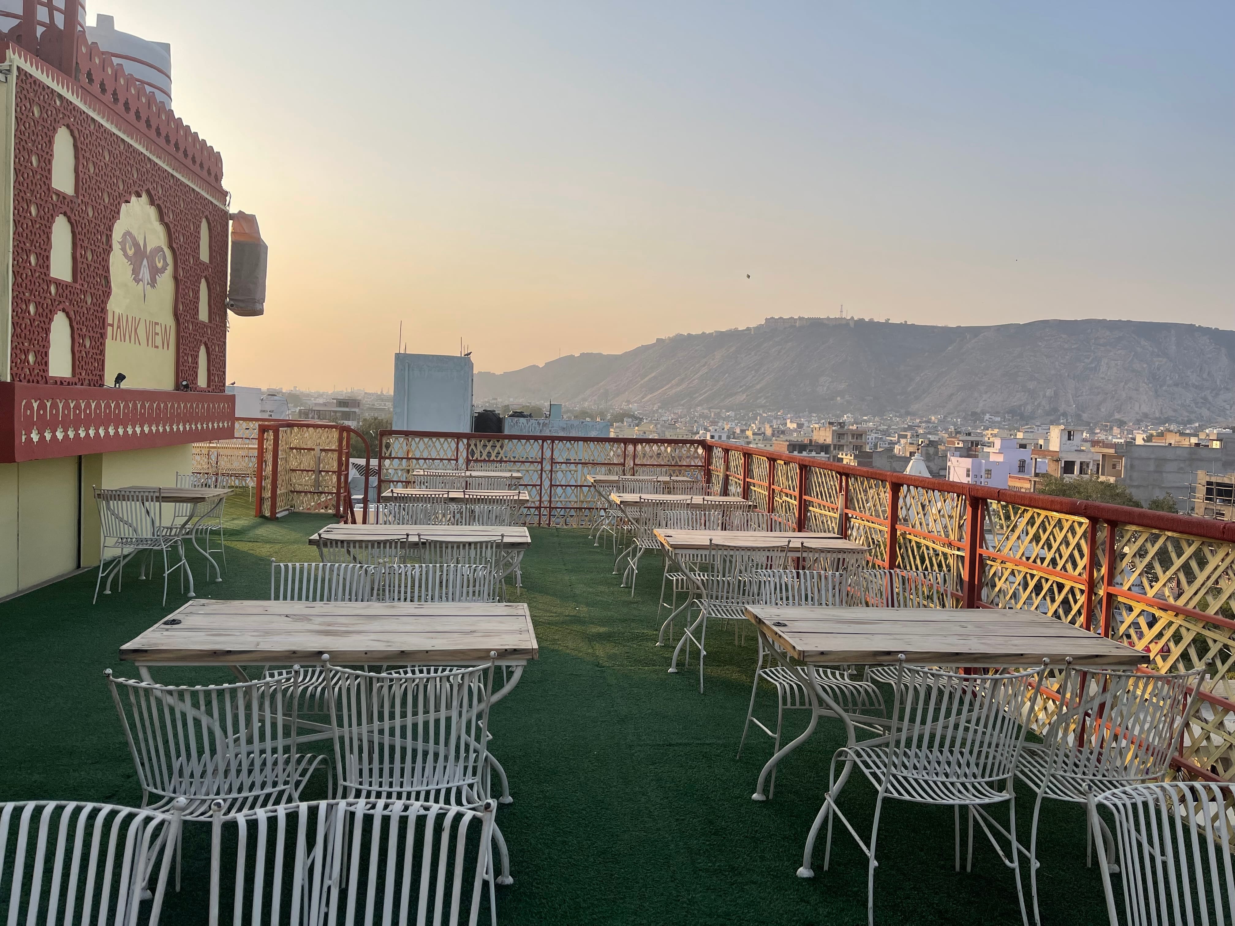 rooftop cafes, rooftop restaurants, cafes, coffee, cold coffee - Hawk View - img5