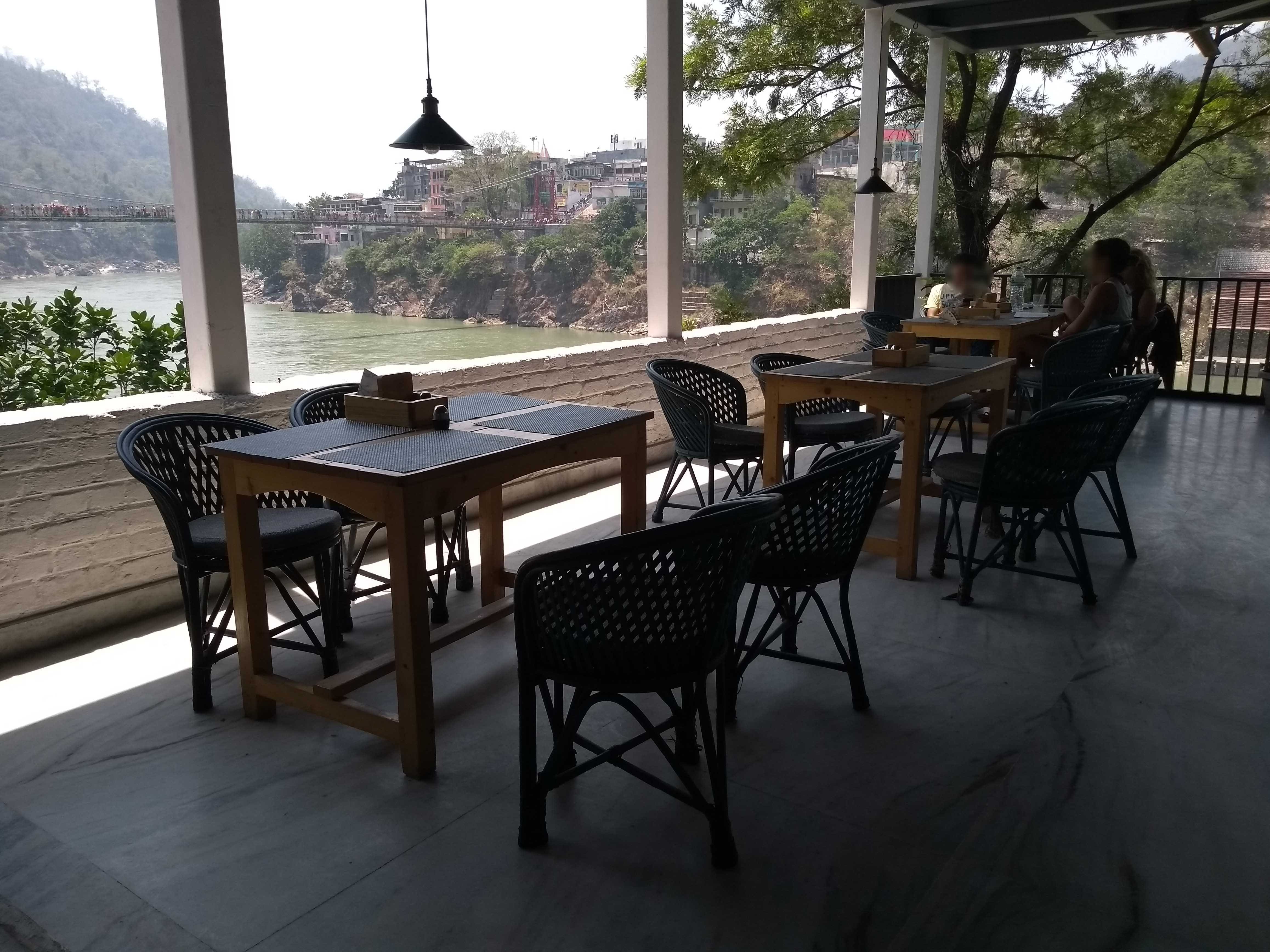 ganga view hotel tapovan rishikesh