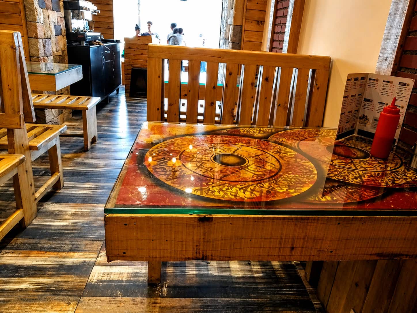 backpacker-friendly restaurants, budget-friendly restaurants, cafes, cheap eats, local eateries, casual dining, hostels with cafes - Café Library - img2