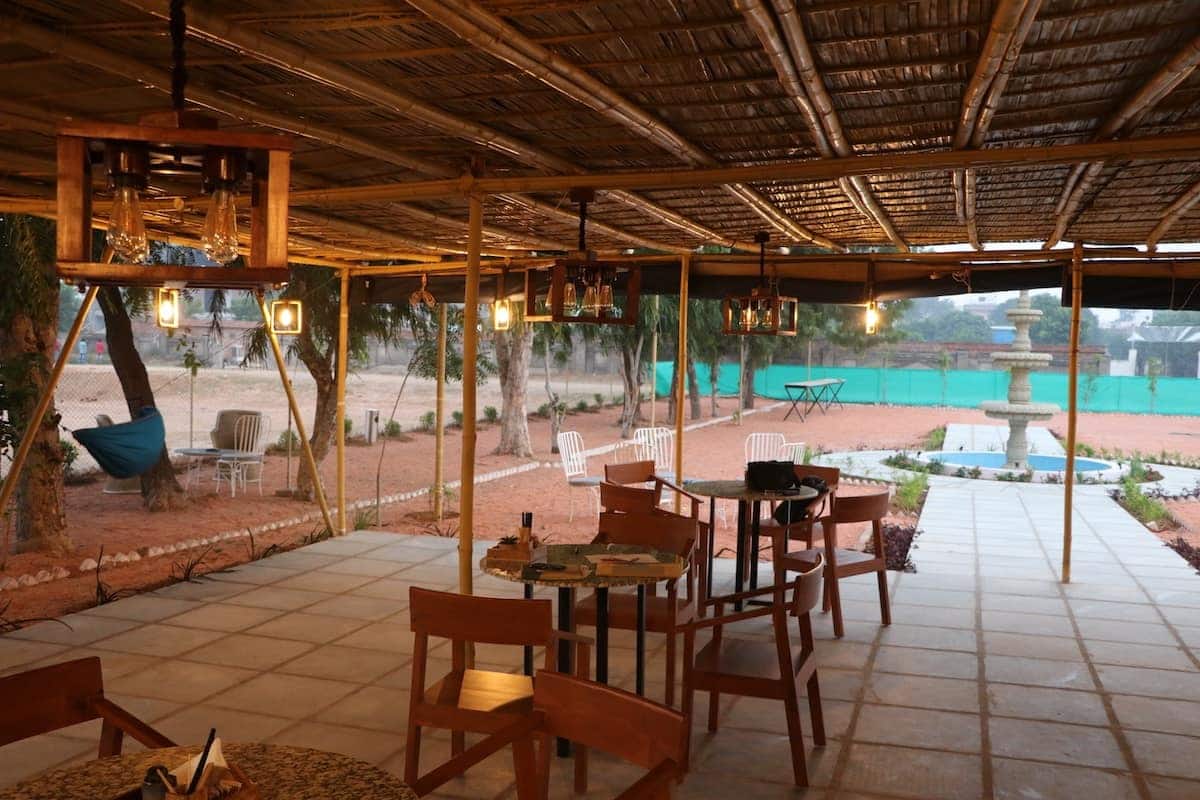 pet friendly places, pet friendly cafes, pet friendly dining, dog friendly restaurants, dog friendly cafes - The Farm Coffee Bar - img1