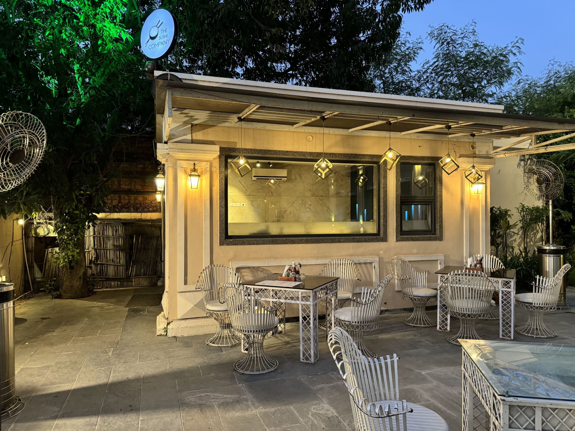 Restaurant image