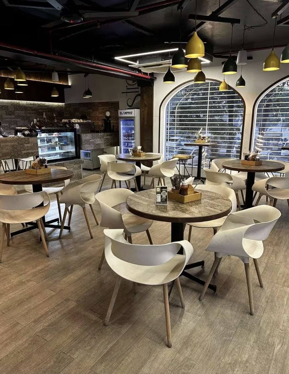 Restaurant image