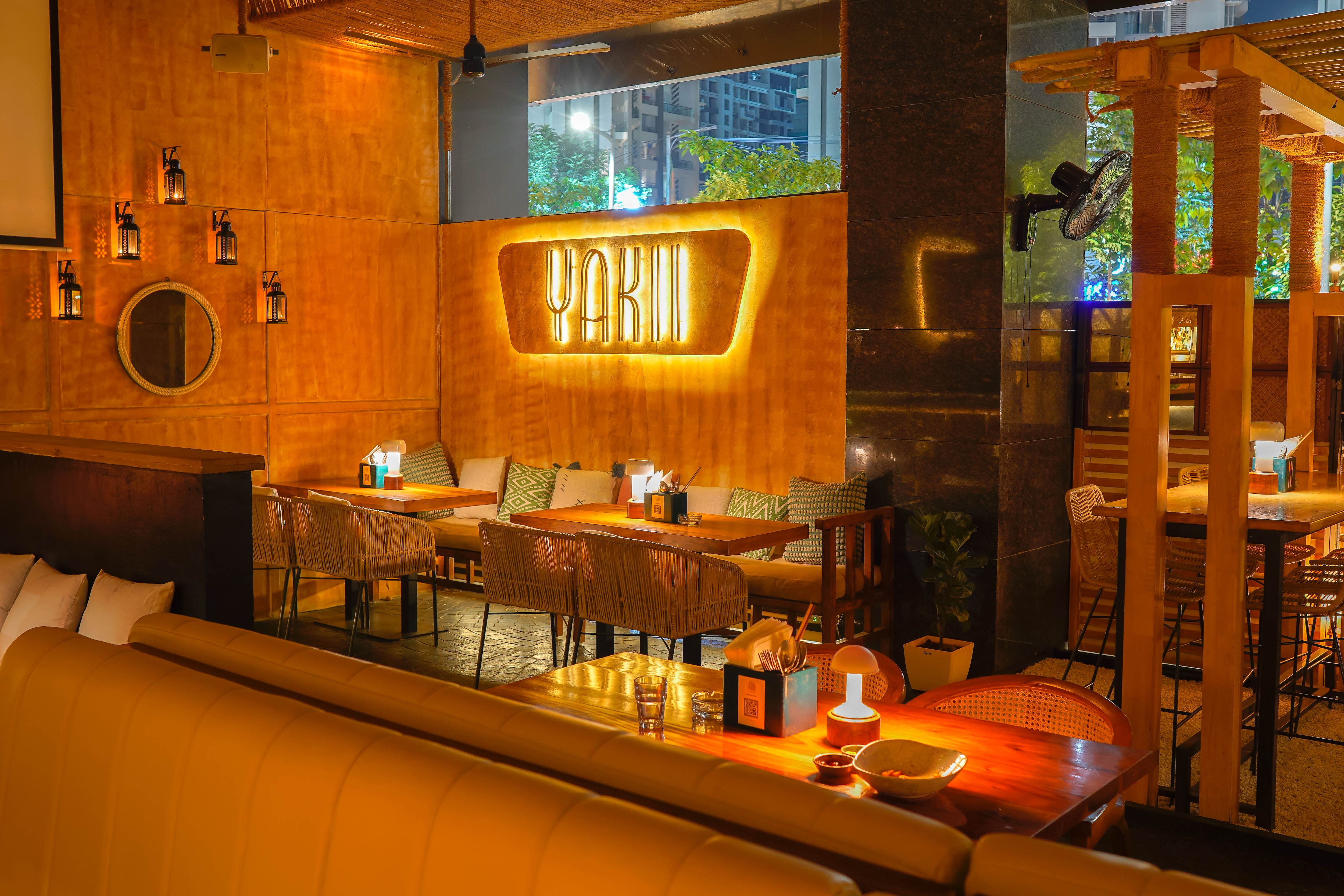 cocktail bars, cocktail bar near me, cocktails, bars, bars near me, rooftop bars, margarita, mojito, mocktails, negroni - Yakii - img1