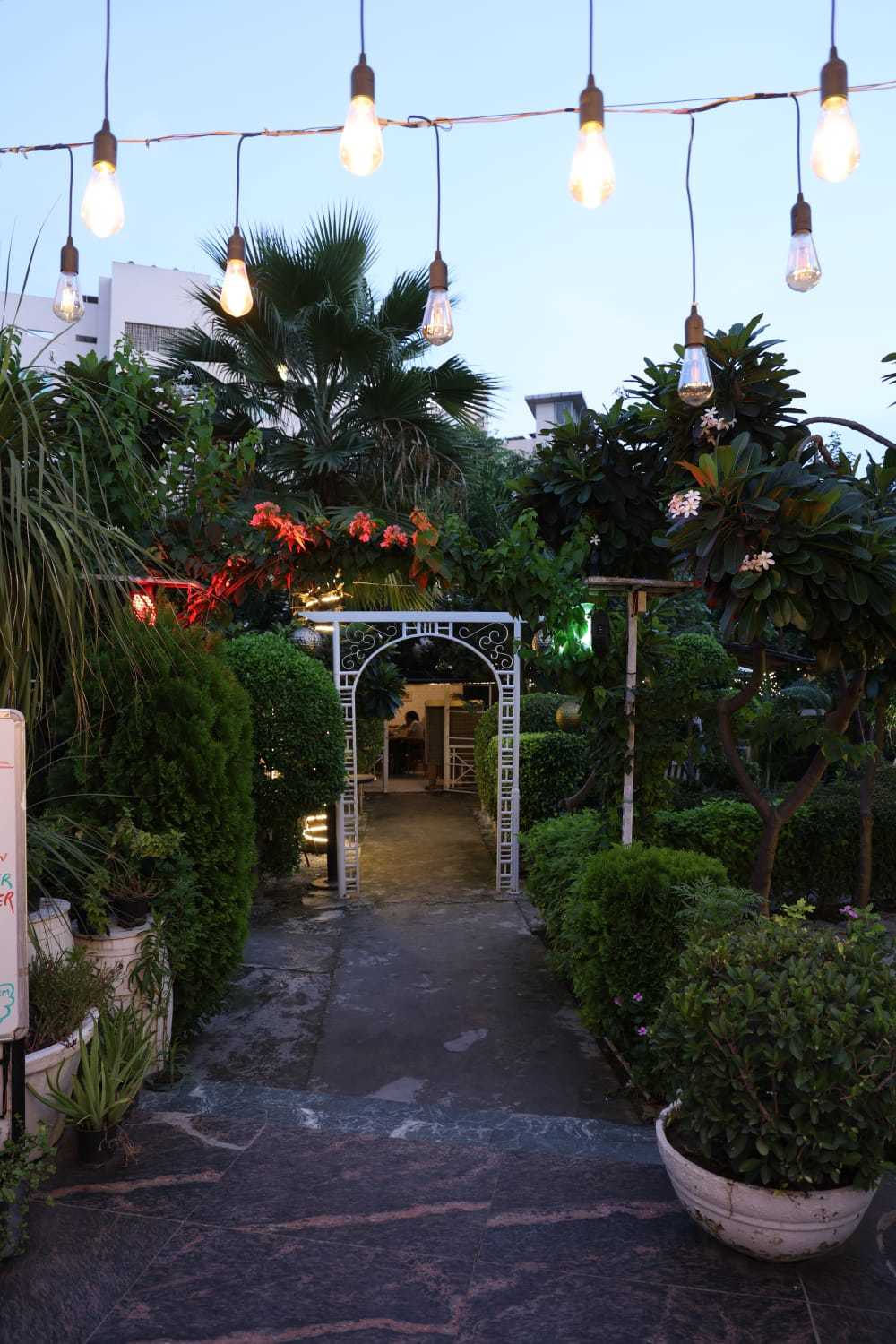 Restaurant image