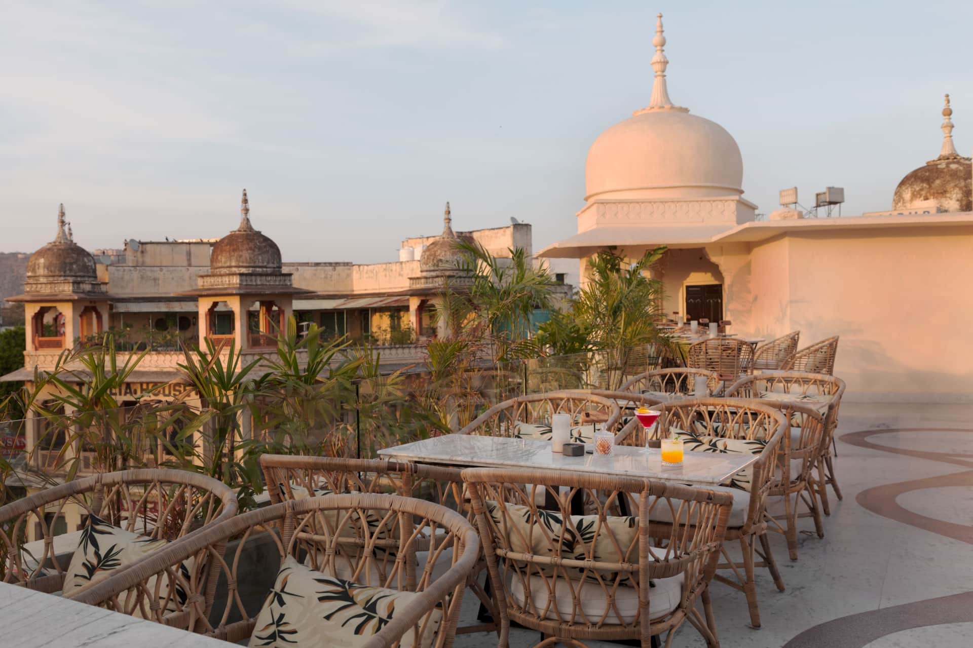 rooftop cafes, rooftop restaurants, cafes, coffee, cold coffee - Paro Modern Indian Bar - img1